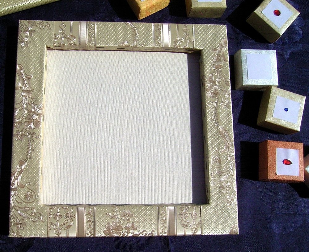 Blog-Inhaltsbild für 'Schachteln falten und was man daraus machen kann'