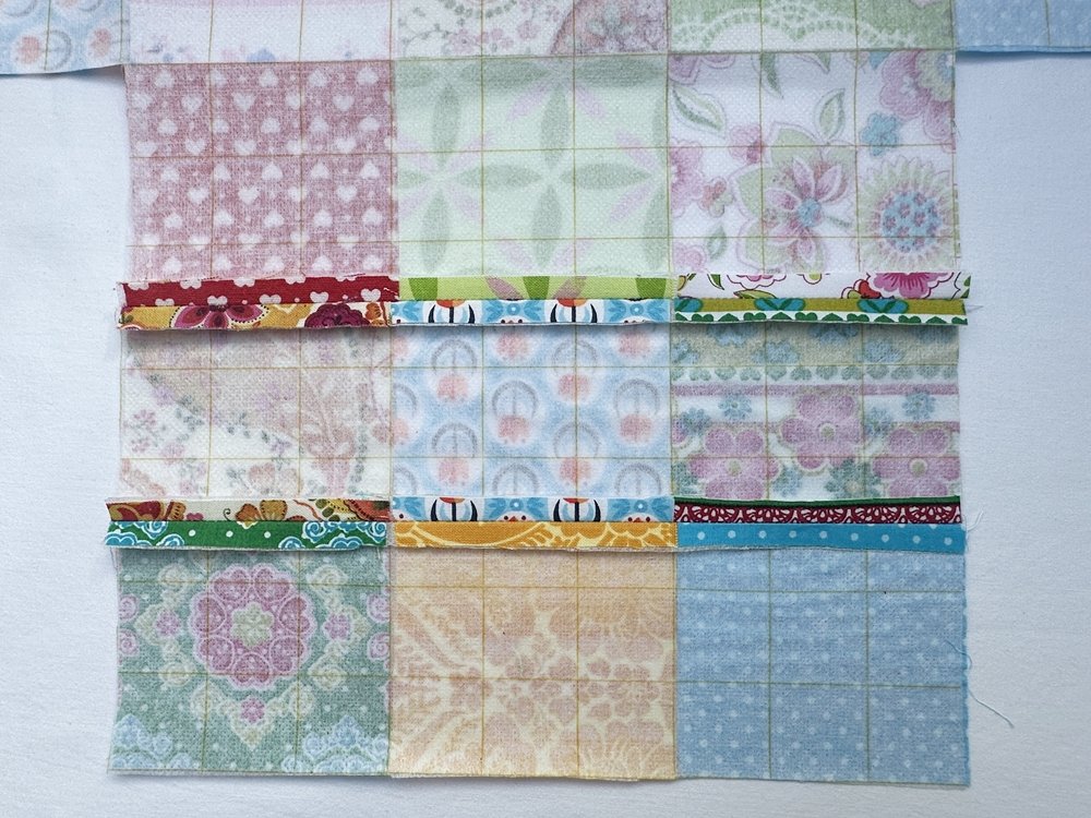 Blog-Inhaltsbild für 'Kindertasche im Patchwork-Style - Kostenlose Nähanleitung'