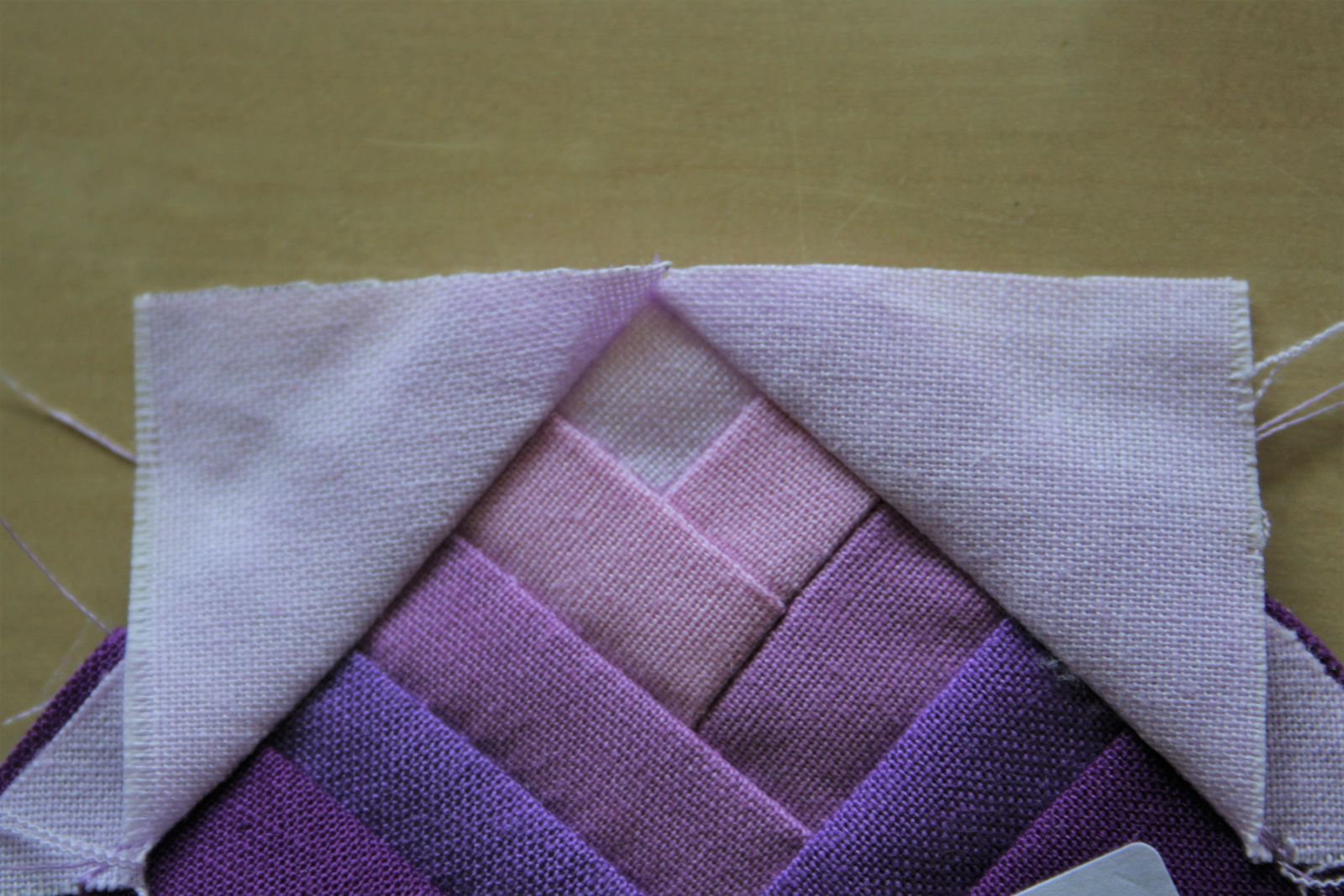 29_Log_Cabin_Block_how_to_sew_Quilt_Heart