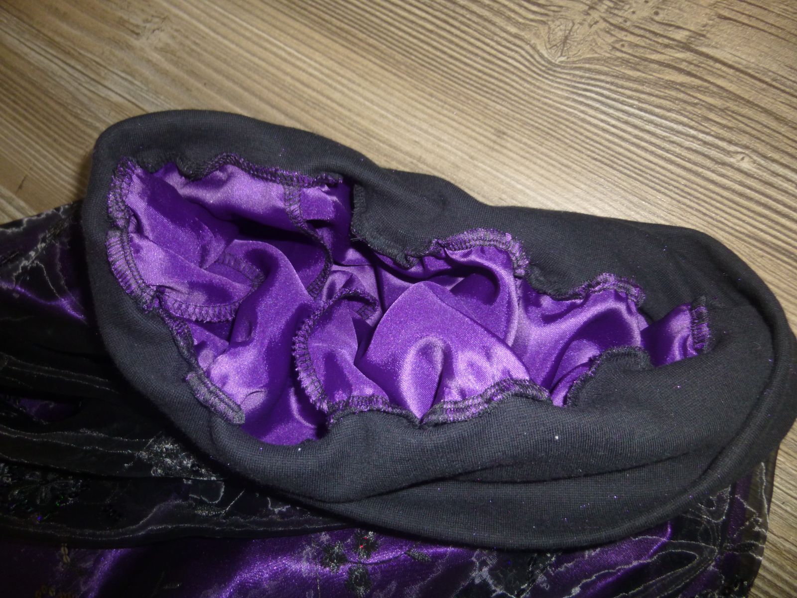 Blog-Inhaltsbild für 'Näh-Anleitung: Eleganter Damenrock'