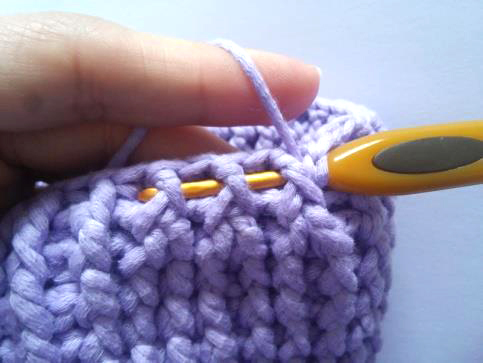 Blog-Inhaltsbild für 'Kuschelige Eulen-Wärmflasche häkeln'