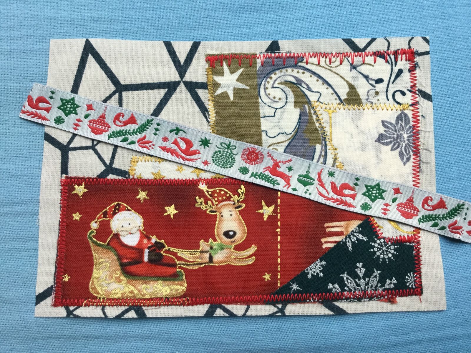 Blog-Inhaltsbild für 'Kostenlose Nähanleitung: weihnachtliche Stoffpostkarten'