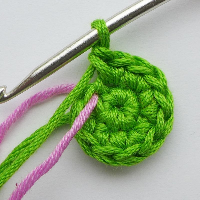 Blog-Inhaltsbild für 'Spielball für Kinder ... Zielwerfen, Büchsenwerfen usw. -  Gratis Häkelanleitung'