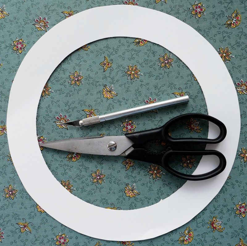 Blog-Inhaltsbild für 'Basteln mit Kindern: Wir basteln Türkränze aus Papier und Pappe'