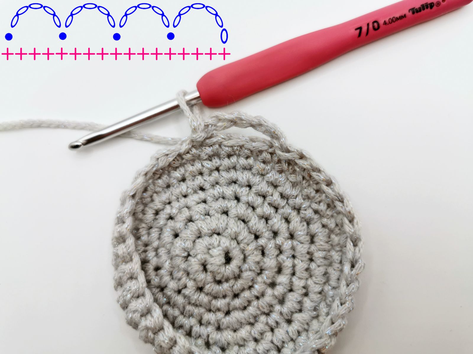 Blog-Inhaltsbild für 'Gehäkelte Windlichter – schnell gemacht, wunderschön & absolut anfängertauglich'