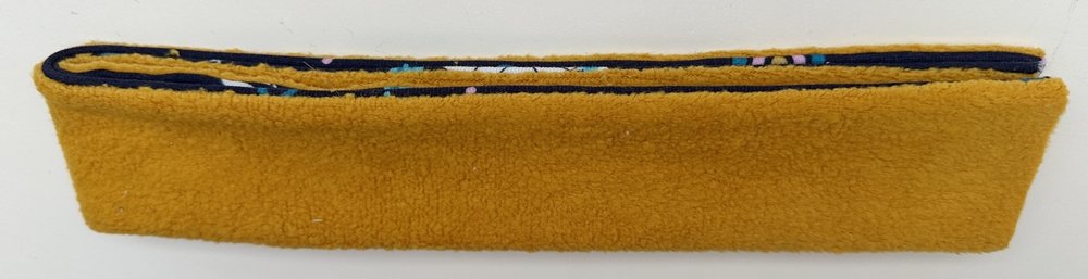 Blog-Inhaltsbild für 'Modernes Knoten-Stirnband in 2 Varianten nähen – Ratzfatz fertig'