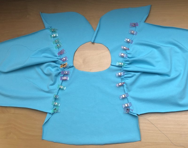 Blog-Inhaltsbild für 'Bolero nähen für Nähanfänger'