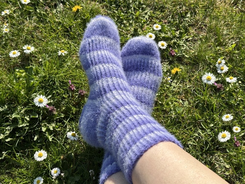 Blog-Inhaltsbild für 'Kuschelweiche Flauschsocken stricken'