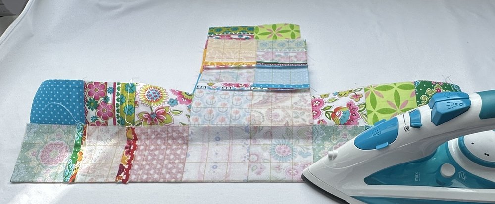 Blog-Inhaltsbild für 'Kindertasche im Patchwork-Style - Kostenlose Nähanleitung'