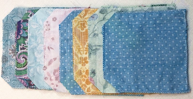 Blog-Inhaltsbild für 'Für Nähanfänger: Praktische Nähgewichte aus Stoffresten selber machen'