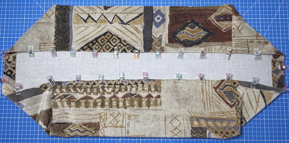 Blog-Inhaltsbild für 'DIY-Projekt: Vintage-Hocker aufhübschen'