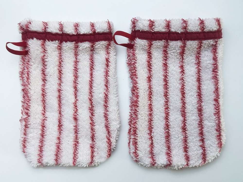 Blog-Inhaltsbild für 'Aus Alt mach Neu: Waschhandschuhe aus altem Bademantel nähen'