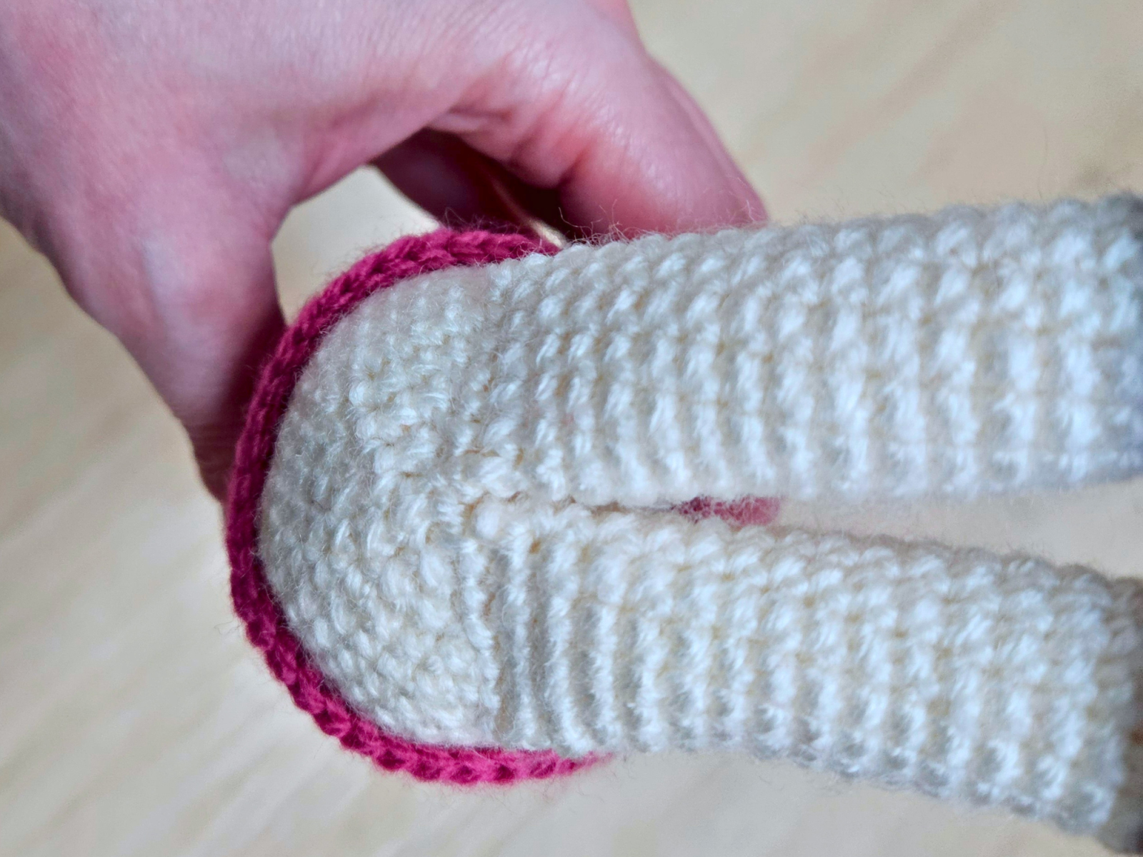 Blog content image for 'Free crochet pattern: Christmas Elf Poinsettia'