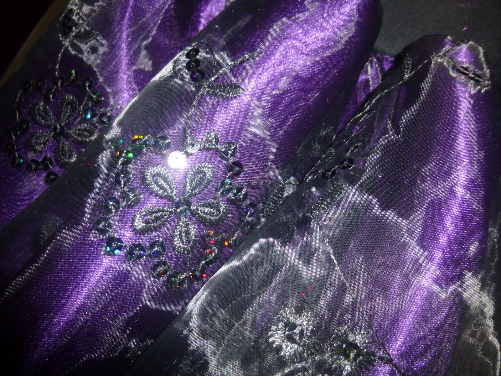 Blog-Inhaltsbild für 'Näh-Anleitung: Eleganter Damenrock'