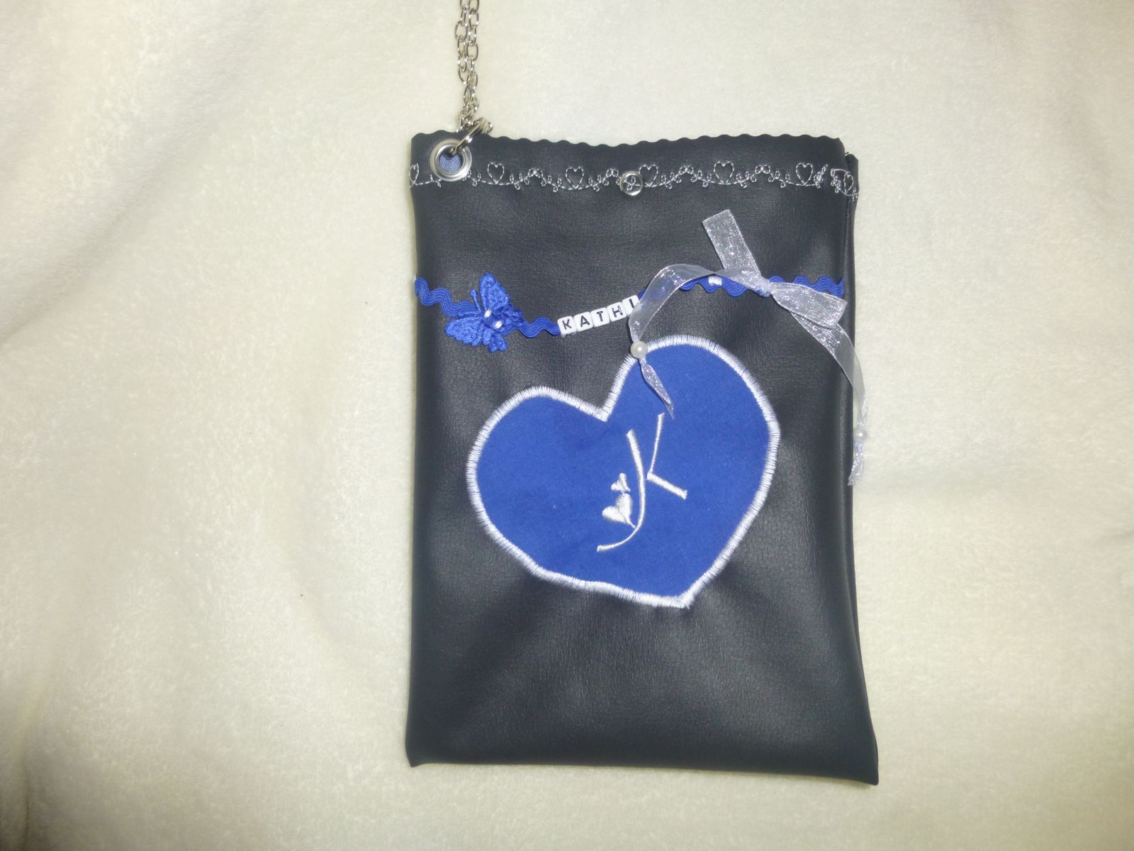 Blog-Inhaltsbild für 'Näh-Anleitung: Schöne Dirndl-Tasche / Trachtentasche'