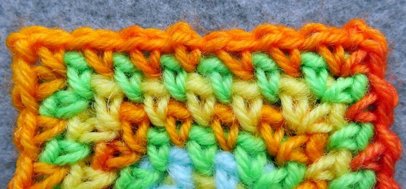 Blog-Inhaltsbild für 'Geniales Häkelmuster von innen nach außen - Kostenlose Häkelanleitung für Tasche'