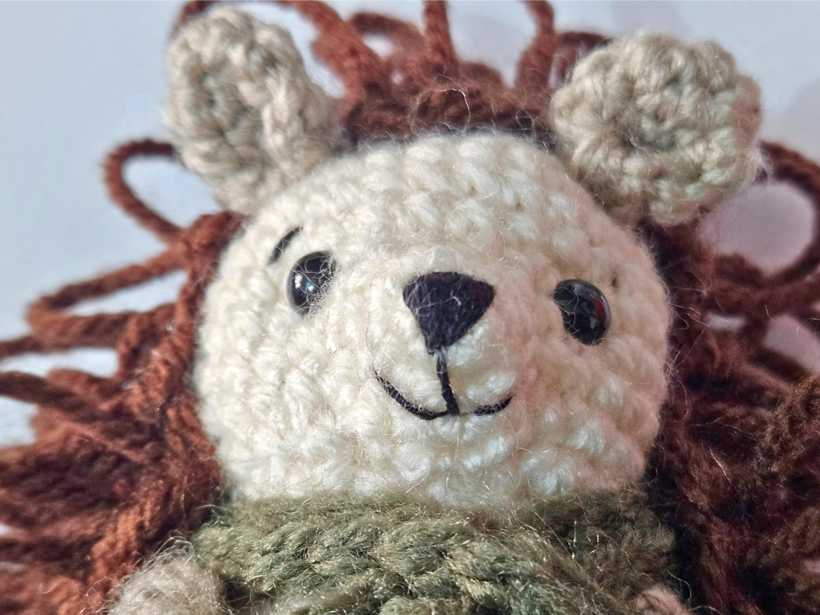 Blog-Inhaltsbild für 'Kostenlose Häkelanleitung Amigurumi Igel mit Pilz'