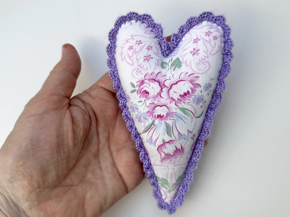 Blog-Inhaltsbild für 'Lavendel-Serie Teil 2: Lavendel-Herzen in verschiedenen Varianten nähen'