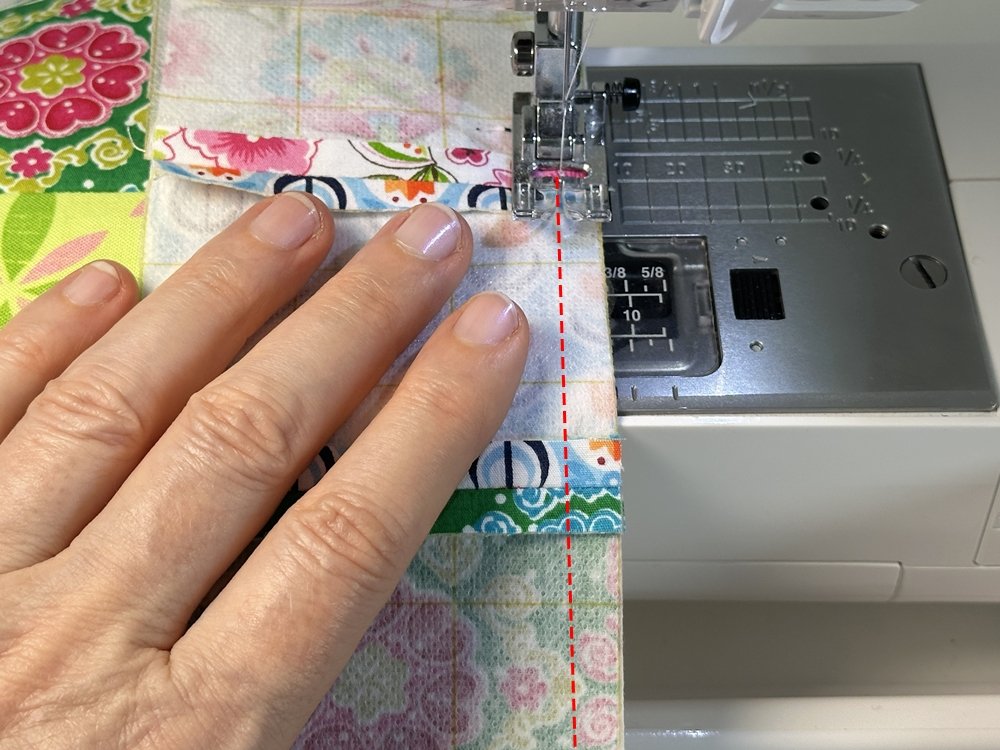Blog-Inhaltsbild für 'Kindertasche im Patchwork-Style - Kostenlose Nähanleitung'