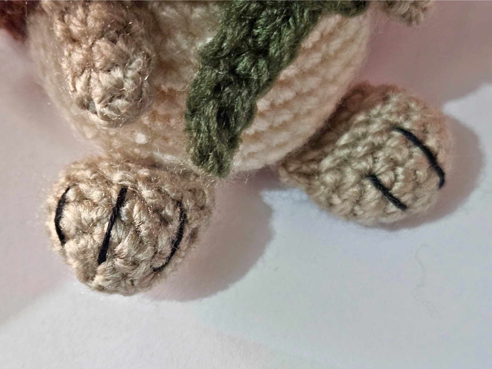 Blog-Inhaltsbild für 'Kostenlose Häkelanleitung Amigurumi Igel mit Pilz'