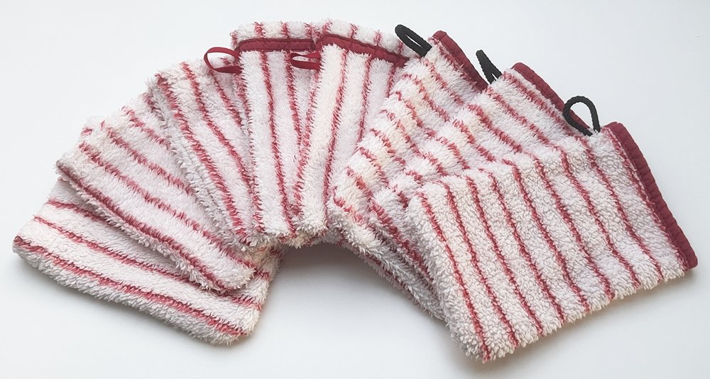 Blog-Inhaltsbild für 'Aus Alt mach Neu: Waschhandschuhe aus altem Bademantel nähen'