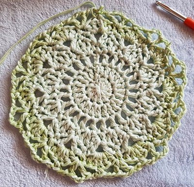 Blog-Inhaltsbild für 'Häkelanleitung runde Babydecke ++ Alisa ++'