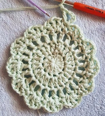 Blog-Inhaltsbild für 'Häkelanleitung runde Babydecke ++ Alisa ++'