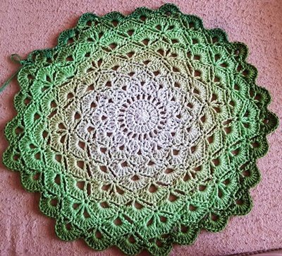 Blog-Inhaltsbild für 'Häkelanleitung runde Babydecke ++ Alisa ++'