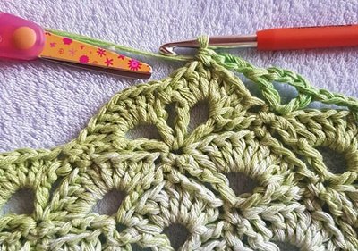 Blog-Inhaltsbild für 'Häkelanleitung runde Babydecke ++ Alisa ++'