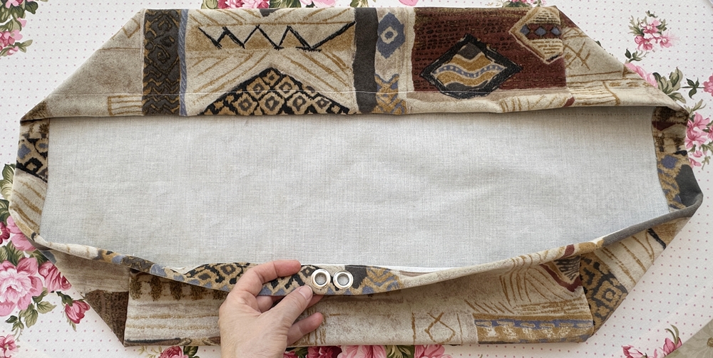 Blog-Inhaltsbild für 'DIY-Projekt: Vintage-Hocker aufhübschen'