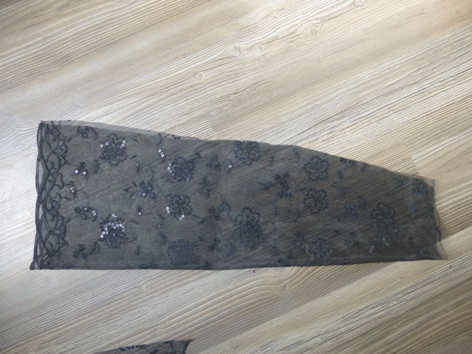 Blog-Inhaltsbild für 'Näh-Anleitung: Eleganter Damenrock'