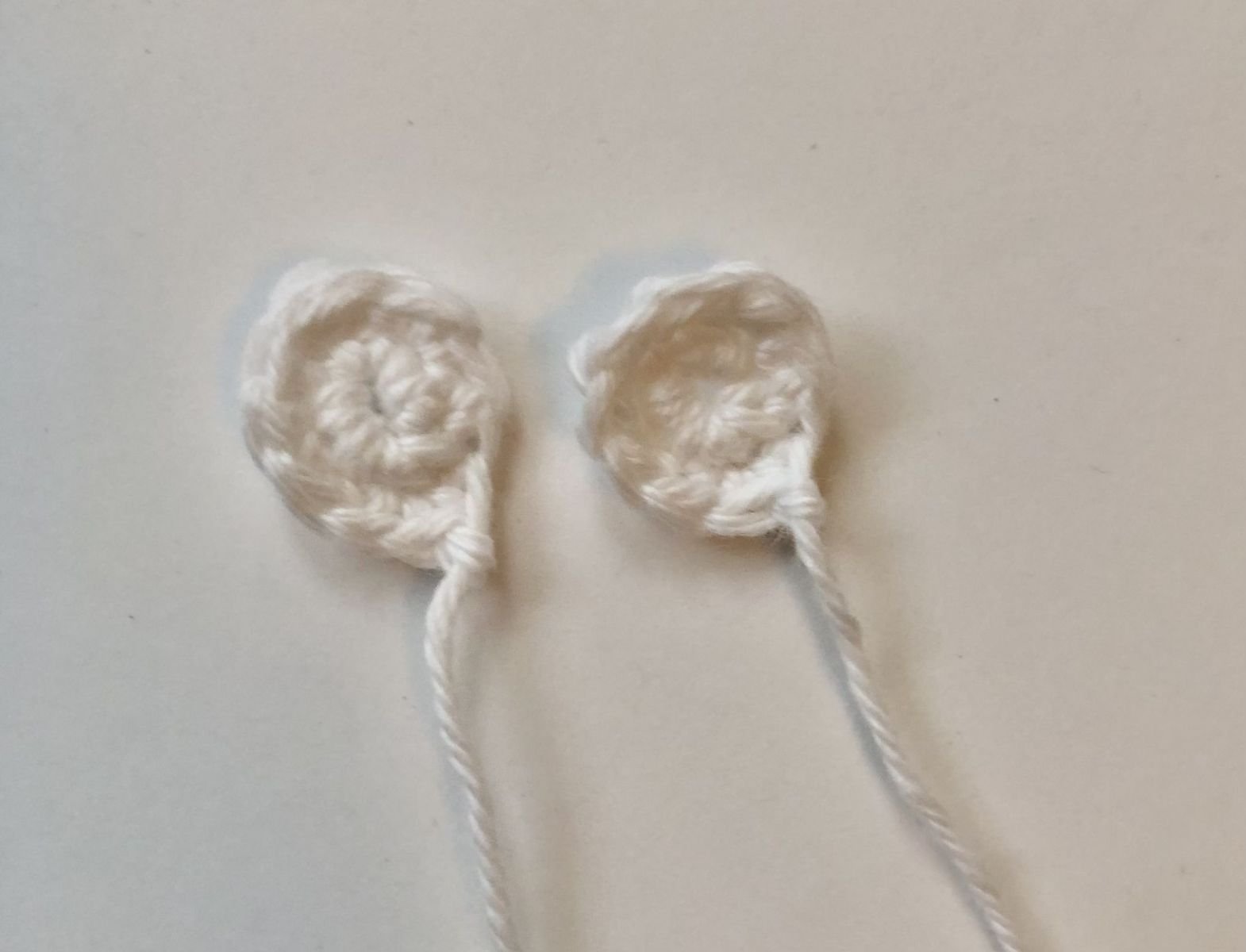 Blog-Inhaltsbild für 'Häkelanleitung Schneemann-Kranz'