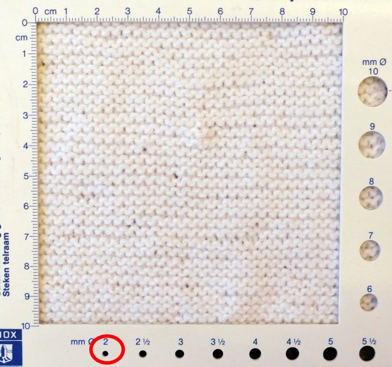 Blog-Inhaltsbild für 'Schal und Mütze für kleine Modepuppen - Kostenlose Strickanleitung'