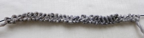 Blog-Inhaltsbild für 'Kostenlose Strickanleitung für Anfänger: Schalkragen 1 x fix gestrickt + 3 x anders raffiniert tragbar!'