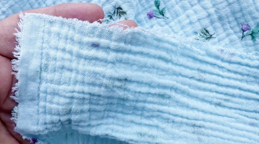 Blog-Inhaltsbild für 'Musselinkleid für Mädchen nach einem kostenlosen Schnittmuster - Top oder Flop?'