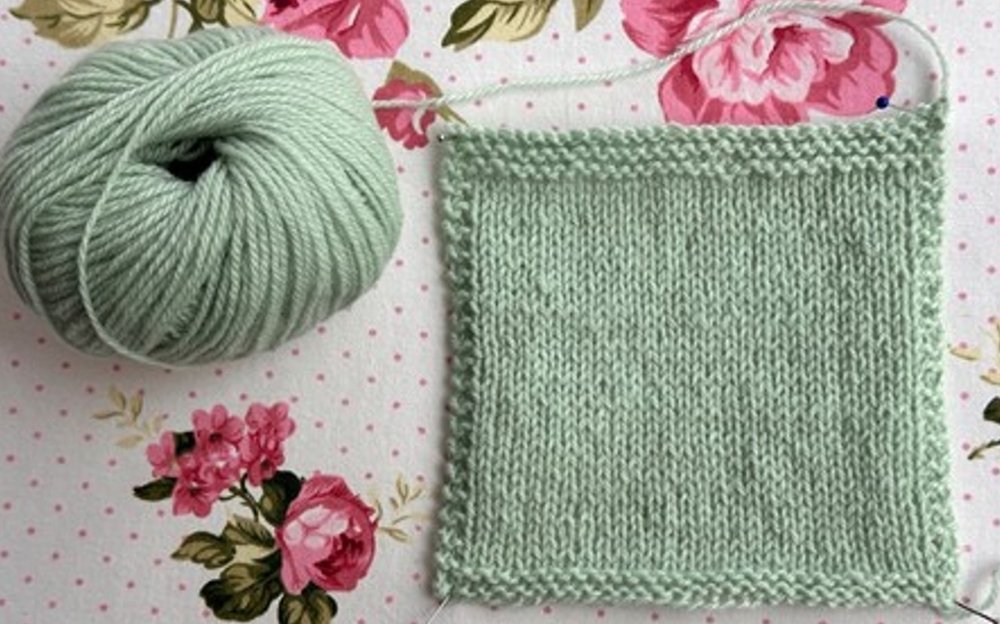 Blog-Inhaltsbild für 'Strickanleitung Babyhose in 3 Größen'