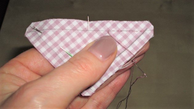3_Schritt_fuer_schritt_Anleitung_Hand_naehen_Rechtshaender_running_stitch_gratis_anleitung
