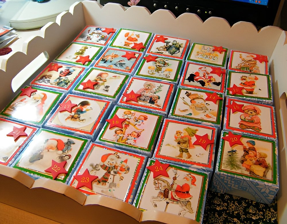 Blog-Inhaltsbild für 'Schachteln falten und was man daraus machen kann'