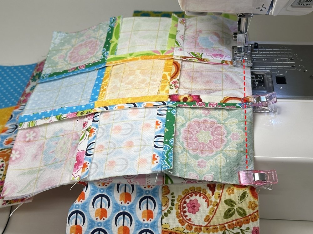 Blog-Inhaltsbild für 'Kindertasche im Patchwork-Style - Kostenlose Nähanleitung'