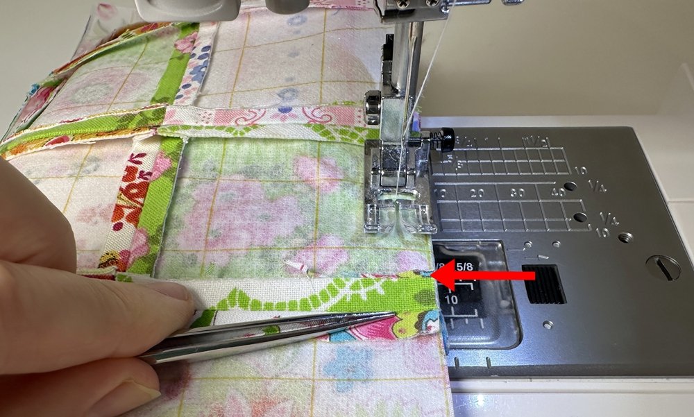 Blog-Inhaltsbild für 'Kindertasche im Patchwork-Style - Kostenlose Nähanleitung'