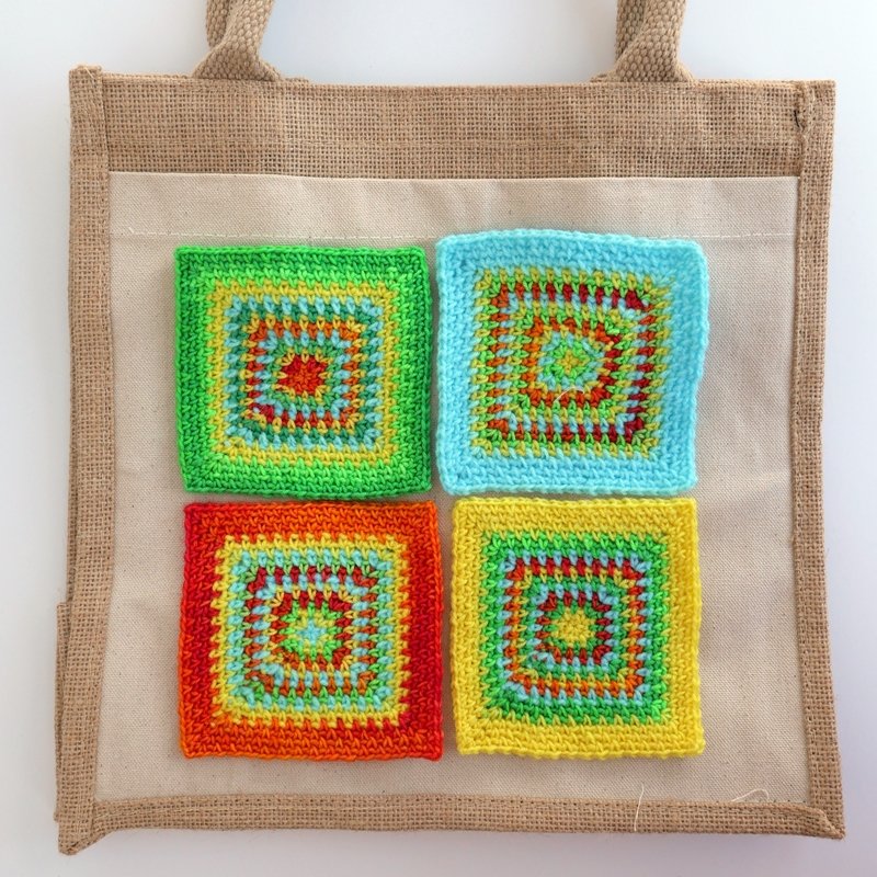 Blog-Inhaltsbild für 'Geniales Häkelmuster von innen nach außen - Kostenlose Häkelanleitung für Tasche'