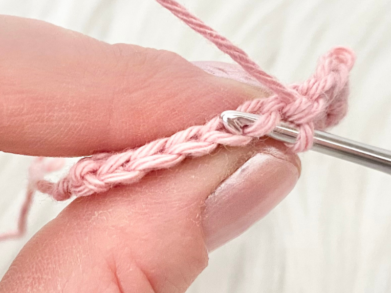 Blog-Inhaltsbild für 'Häkeln lernen: Tipps und Tricks, kostenloses Tutorium von Wolldiamant'