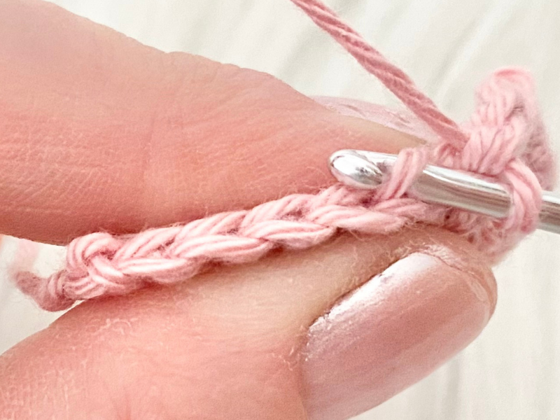 Blog-Inhaltsbild für 'Häkeln lernen: Tipps und Tricks, kostenloses Tutorium von Wolldiamant'