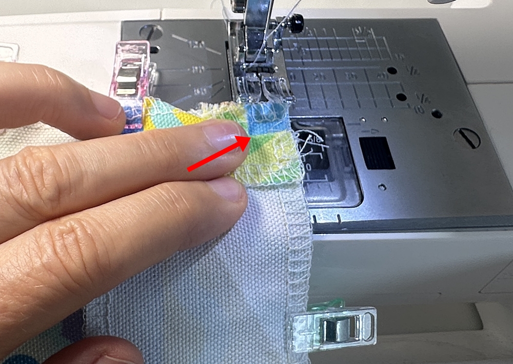 Blog-Inhaltsbild für 'Passgenauen Kissenbezug nähen - Nähanleitung'