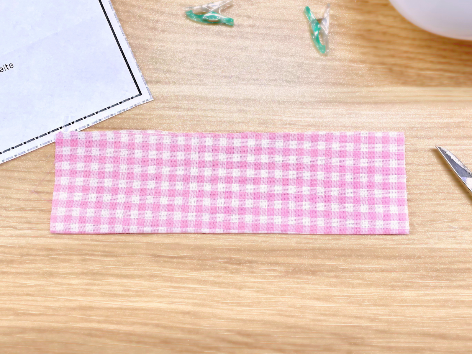 Blog-Inhaltsbild für 'Stoff-Lesezeichen aus Stoffresten nähen – ein kleines Nähprojekt'