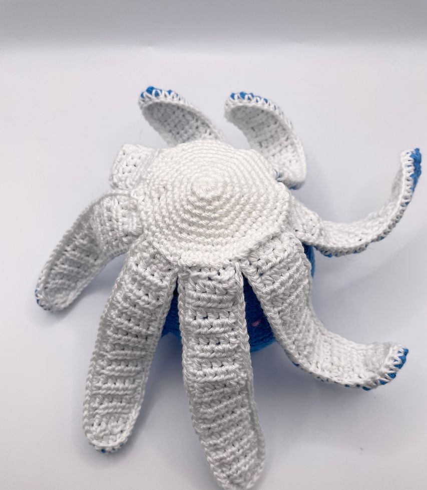 Blog-Inhaltsbild für 'Kostenlose Anleitung Amigurumi Oktopus häkeln'