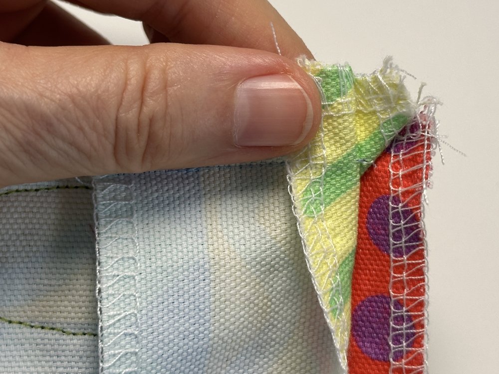 Blog-Inhaltsbild für 'Passgenauen Kissenbezug nähen - Nähanleitung'