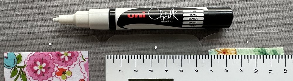 Blog-Inhaltsbild für 'DIY: Laminierte Lesezeichen mit Kindern basteln'