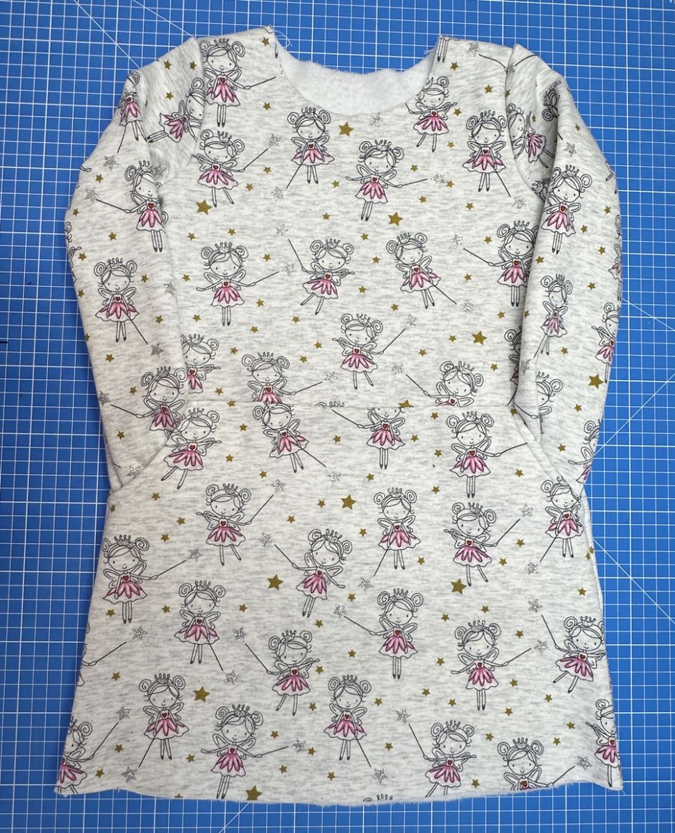 Blog-Inhaltsbild für 'Cooles Kinderkleid mit Taschen nähen'