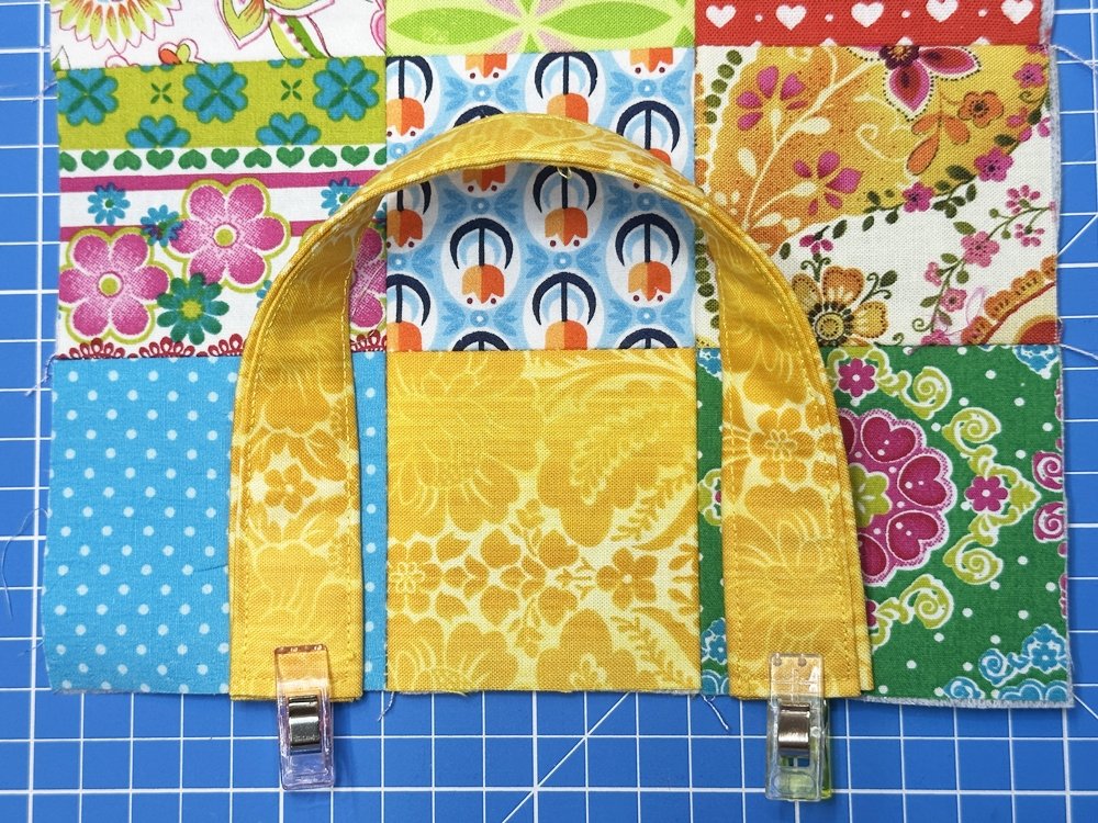 Blog-Inhaltsbild für 'Kindertasche im Patchwork-Style - Kostenlose Nähanleitung'